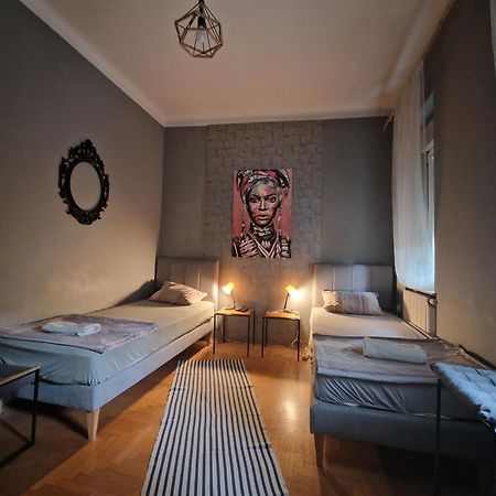 Hostelche Hostel Belgrad Exteriör bild